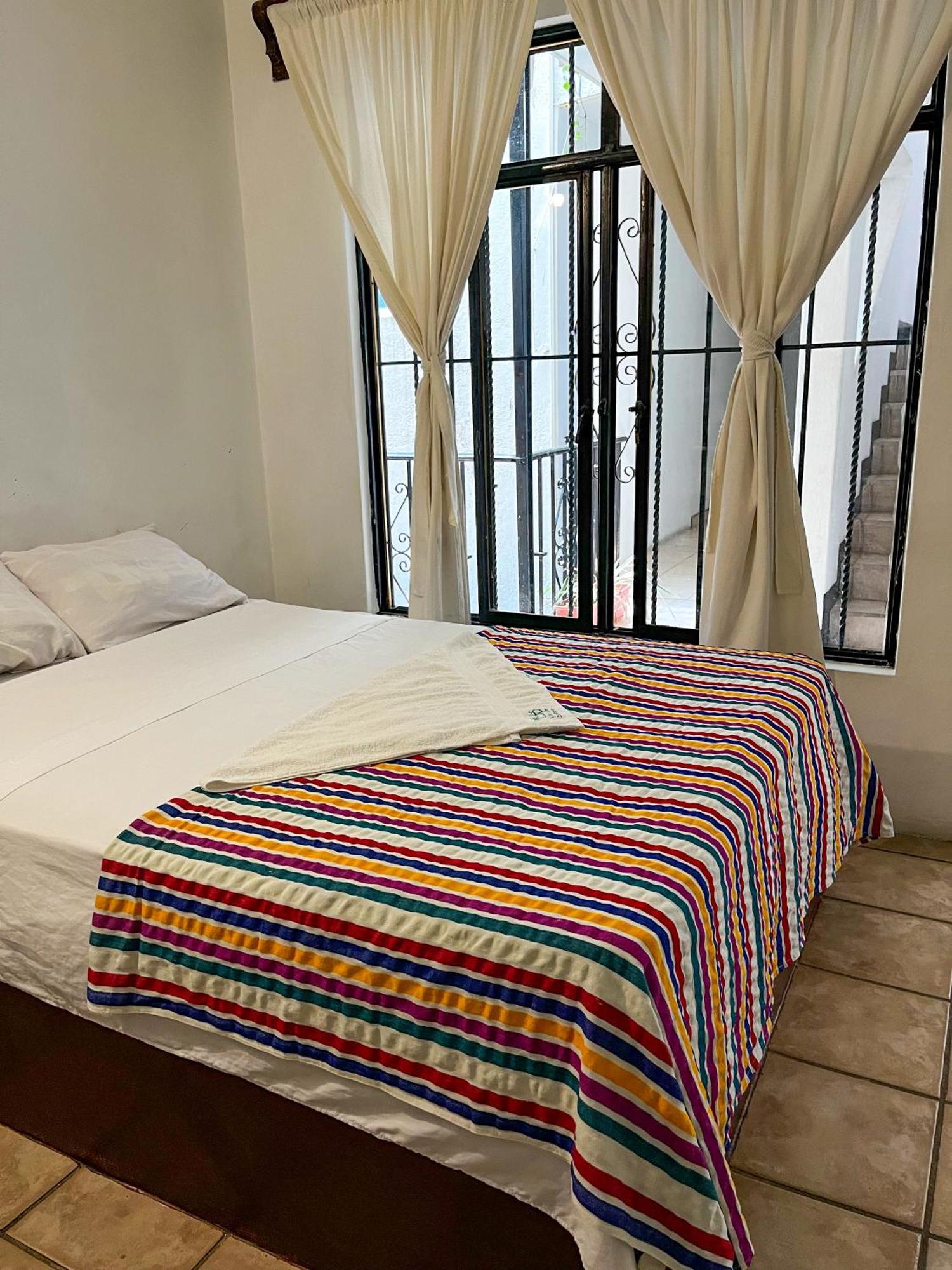 Hotel Om Downtown Santa Cruz Huatulco Ruang foto